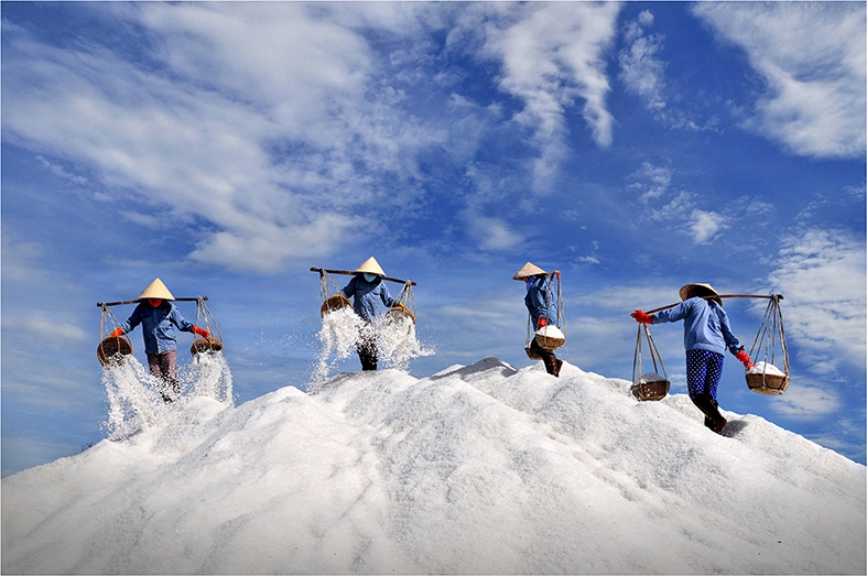 Triển lãm ảnh "Việt Nam qua ống kính nhiếp ảnh gia quốc tế"